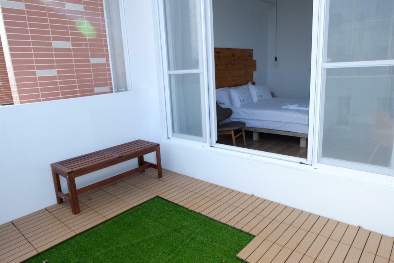 Lof/It Bed & Breakfast Taitung ภายนอก รูปภาพ